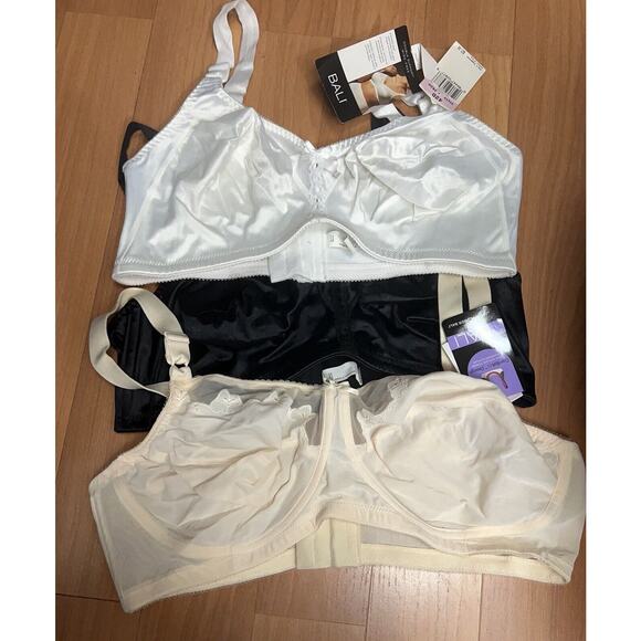 Bali 42D Bali Woman Bras New with Tags Lift/Double Support  Lot of (3) New - Picture 1 of 7